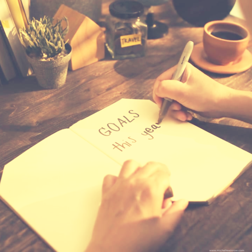 write-down-your-goals-health-wellness-coach-best-coach-byron-bay-life-coaching-accountability-the-authentic-wellness-coach-michelle-winrow-motivation-work-life-balance-mental-health-wellbeing-australia βπ€Έπ£ππβπβ―οΈ