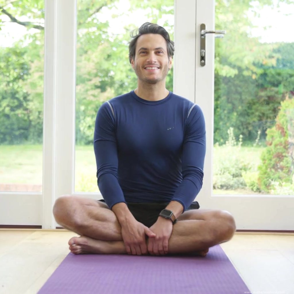 Can you meditate? If you struggle with it or don’t have time, try 2 minutes of breathwork instead. It’s like a mini meditation. It regulates the autonomic nervous system and activates the parasympathetic nervous system and releases endorphins. Calming the mind, reducing anxiety, stress and feeling flat. 💎 ☯️ 🦋 🧘🏻♀️ #mediation #stressbuster #healthtips #anxietyrelief #lifestyle #habits #theauthenticwellnesscoach #michellewinrow #breathe